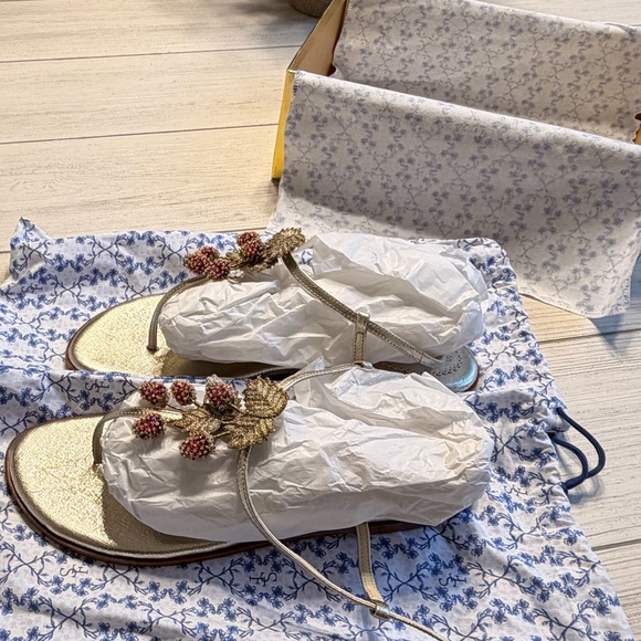 Sarah Flint Gold Textured Saffiano Sandals (IT 41.5) - Picture 7 of 9